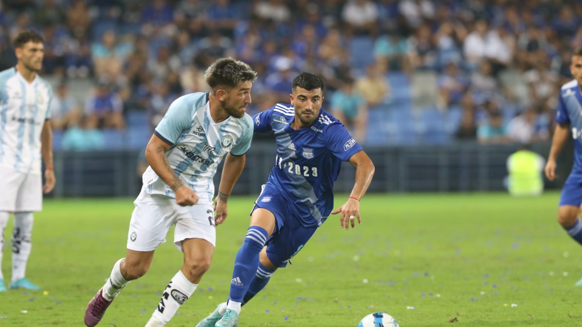 El jugador nuevo uruguayo de Emelec fue una de las claves en la victoria del Bombillo en la Explosión Azul al anotar uno de los tantos.