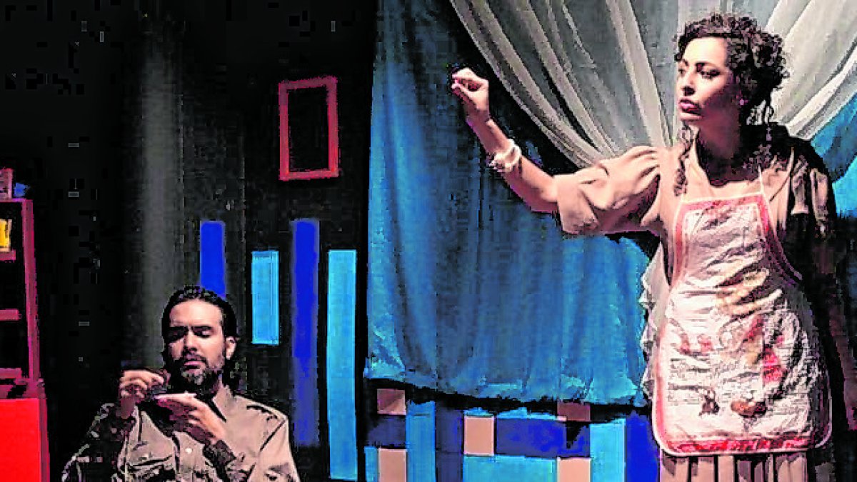 Teatro. Las funciones se llevan a cabo de miércoles a sábado. Son en formato corto y duran 20 minutos.