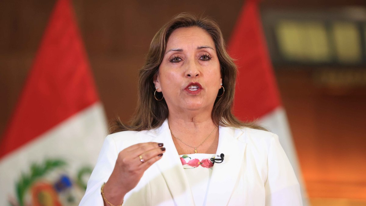 Intervención. La presidenta de Perú, Dina Boluarte, en un acto público.