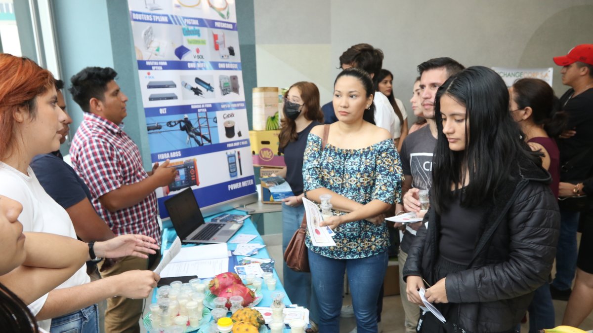 Estudiantes de la UTEG