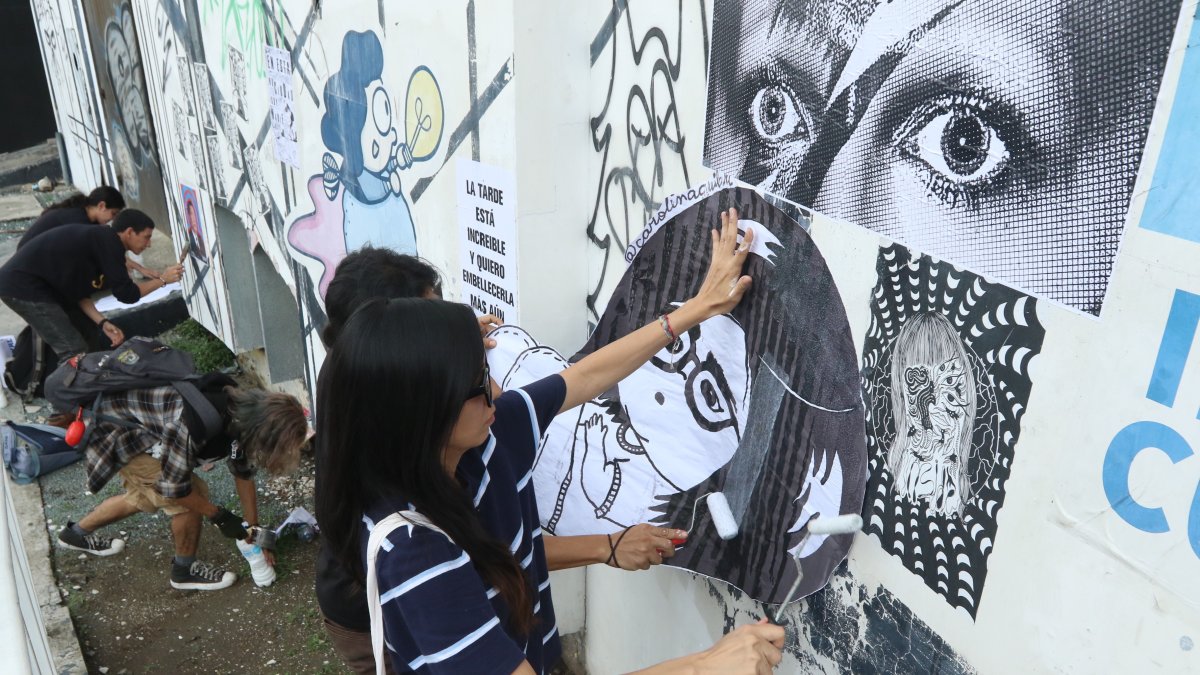 Hecho. La oportunidad de encontrarse con estos alegres personajes puede darse en la Víctor Emilio Estrada, la 9 de Octubre, la 25 de Julio, entre otras.