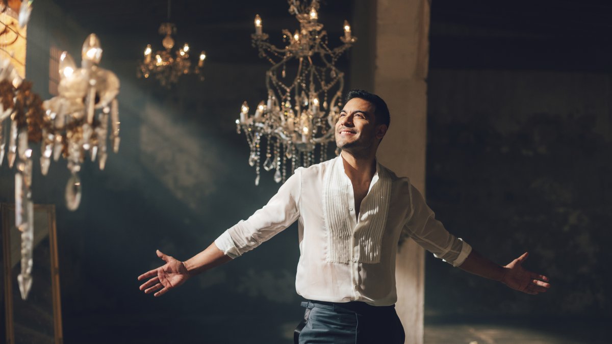 Actualmente Carlos Rivera acumula más de 8 millones de oyentes mensuales en Spotify.