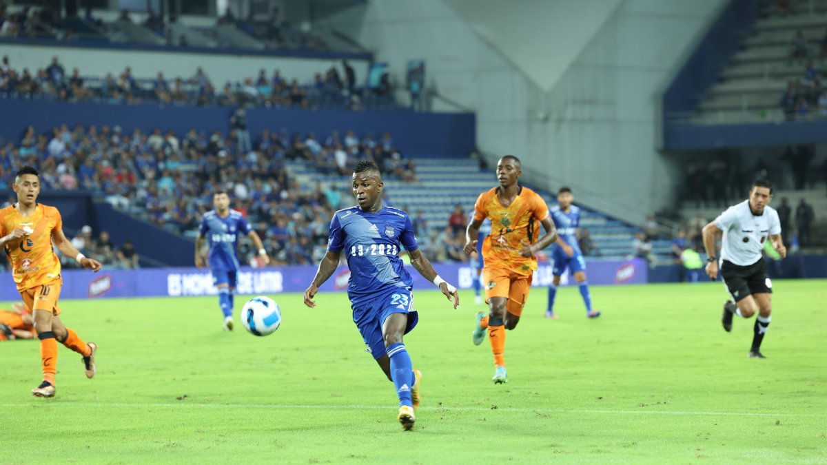 Miller Bolaños fue autor del segundo gol, con el que Emelec se impuso (2-0) a Libertad, en el arranque de la LigaPro.