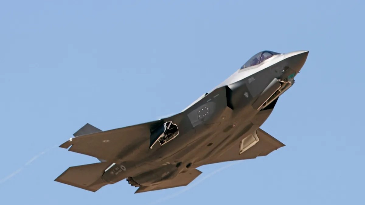 Las tropas del Ejército chino 