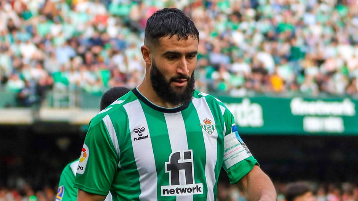 Nabil Fekir, jugador de Real Betis estará entre 8 a 9 meses de baja.