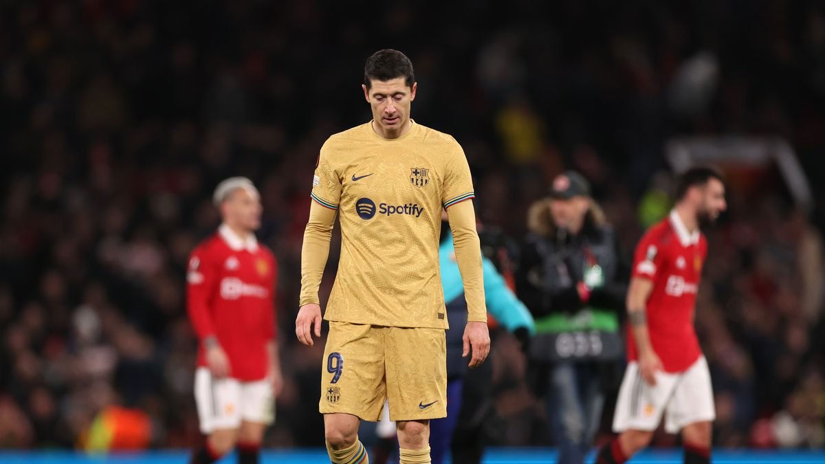 El Barcelona tendrá que suplir la ausencia de su goleador Robert Lewandowski en El Clásico de este jueves.