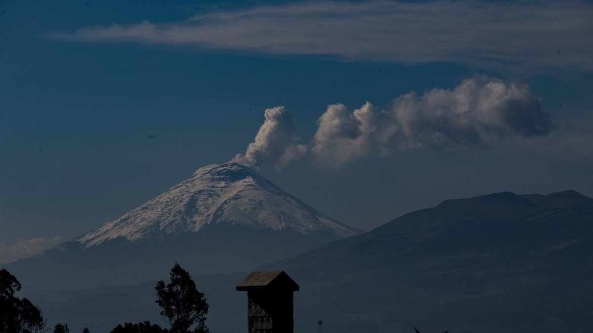Emisiones. También en el Valle de los Chillos se reportó polvo volcánico.