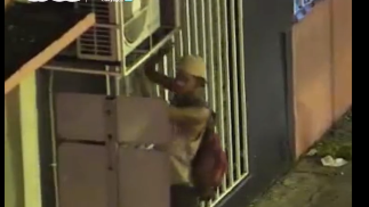 Cámaras de seguridad captaron el momento.