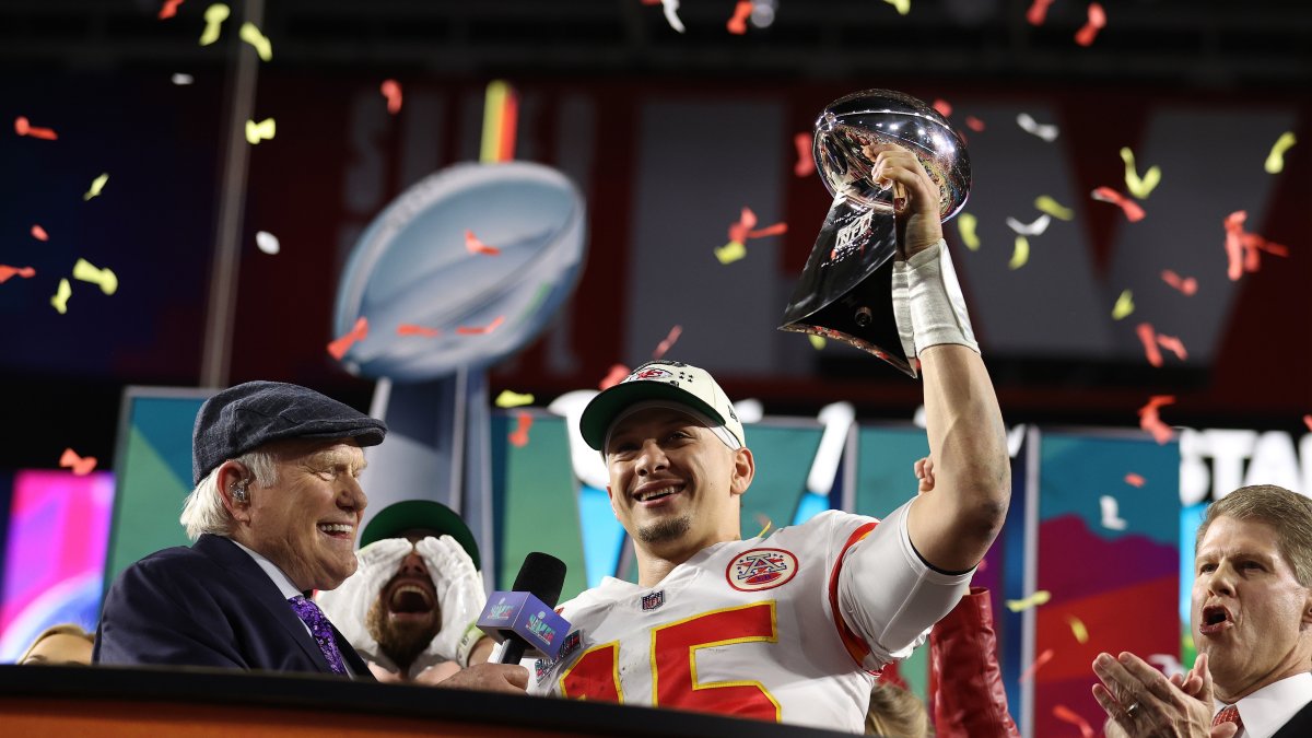 Patrick Mahomes levantó el título MVP con los Kansas City Chiefs en la temporada pasada.