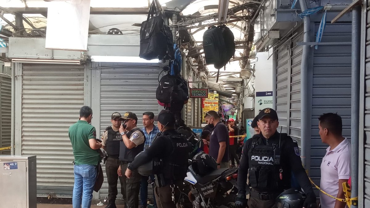 Al sitio llegaron agentes policiales para iniciar las investigaciones correspondientes