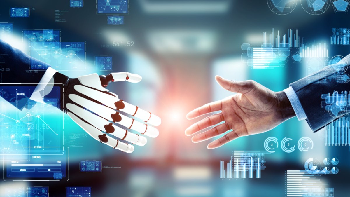 El humanismo tecnológico es la corriente que promueve la tecnología al servicio de las personas.