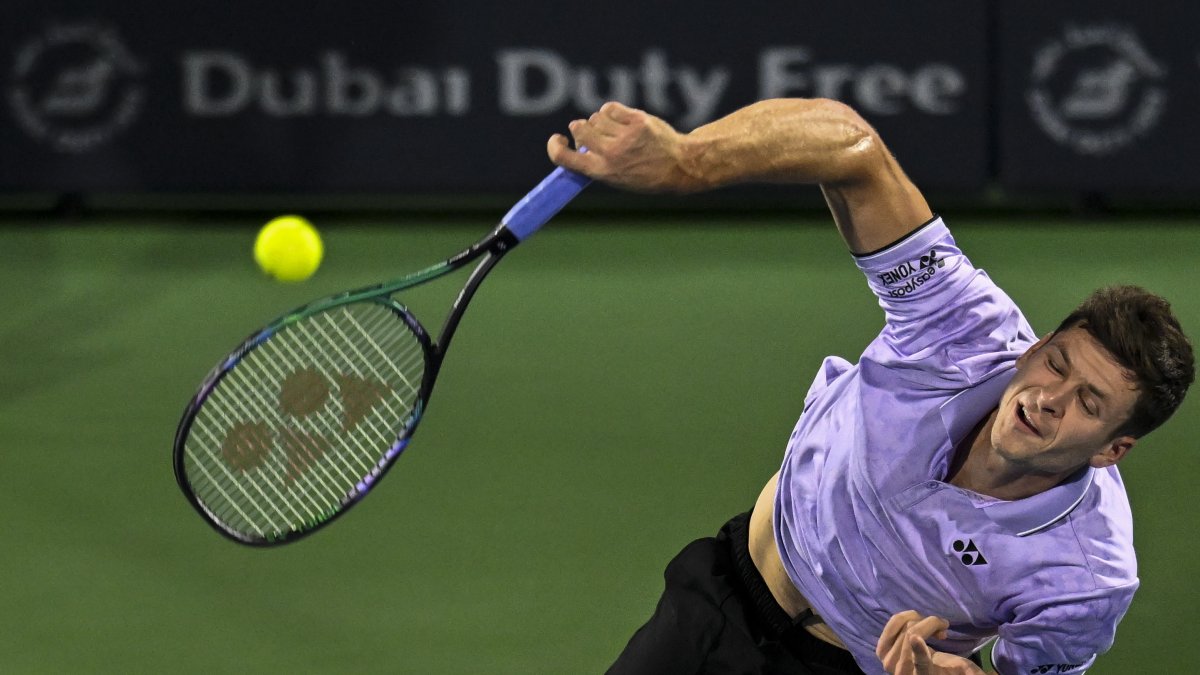 Hubert Hurkacz en el partido que le valió para citarse con Nole.