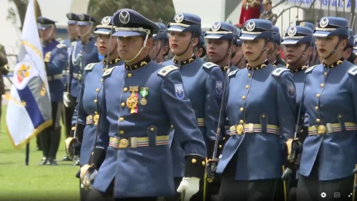 Acto. En la escuela de Policía de Pusuquí se recordó el aniversario de la Policía.