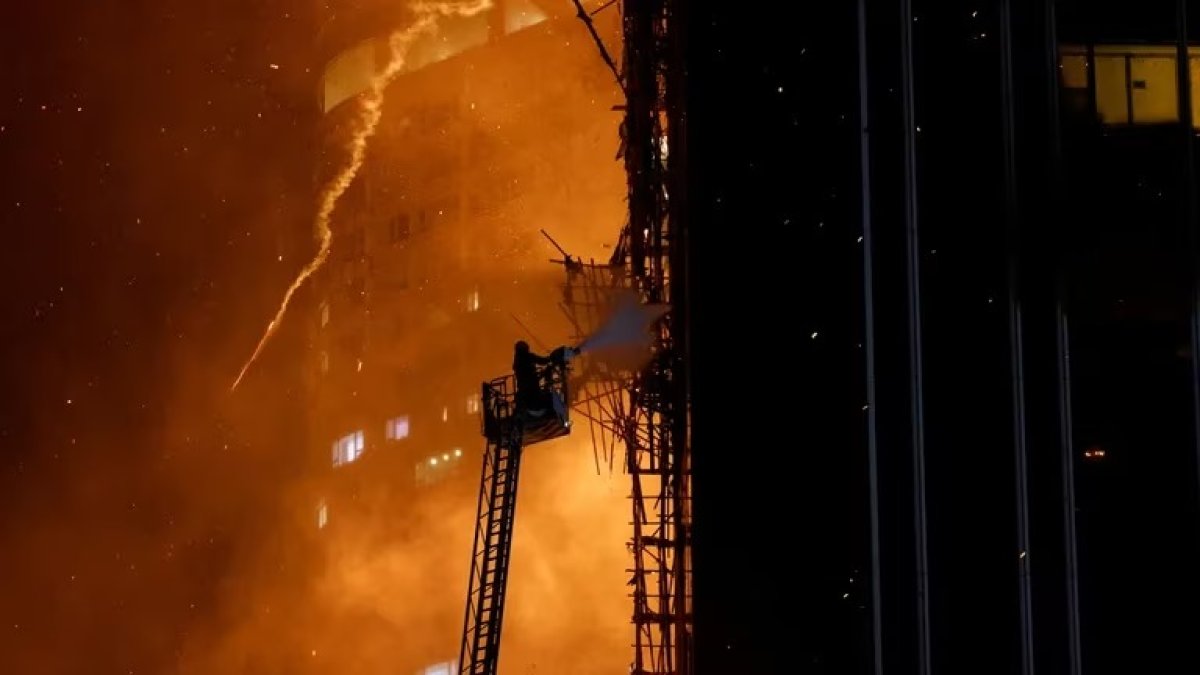 El edificio en obra se convertirá en el Kimpton Hotel, de 42 plantas y 500 habitaciones.
