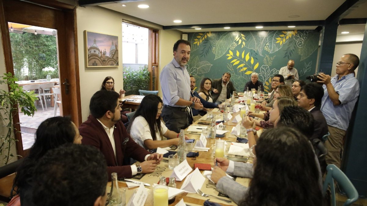 Encuentros. Muñoz ha mantenido varias reuniones. El martes pasado estuvo con los concejales electos.