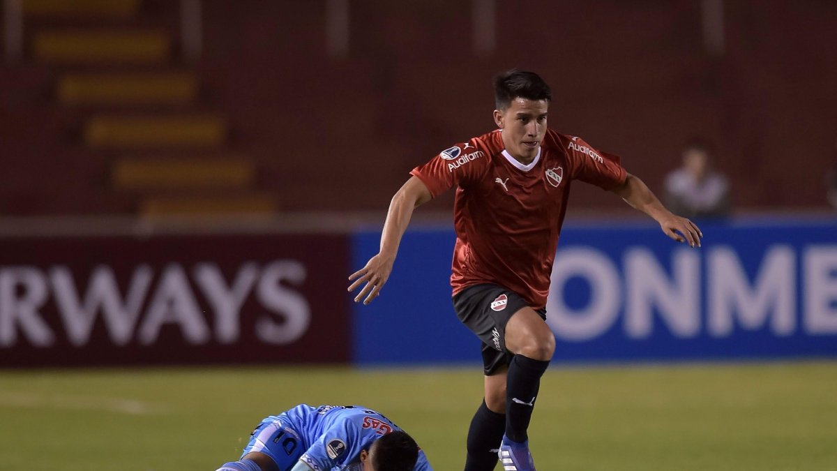 Fernando Gaibor (d) jugó entre 2018 y 2019 con Independiente de Avellanda. Durante su paso disputó 49 partidos, marcó 5 goles y otorgó 7 asistencias.