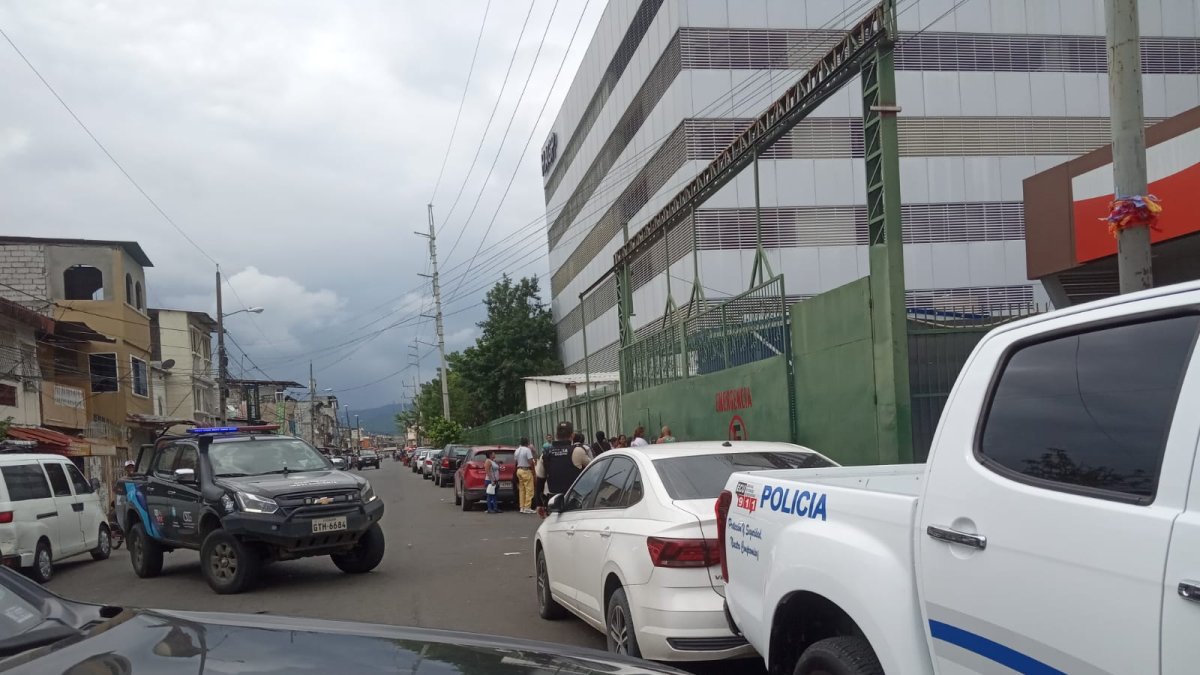 En el cuarto piso de esta casa de salud fue asesinado Marvin Vergara San Martín.