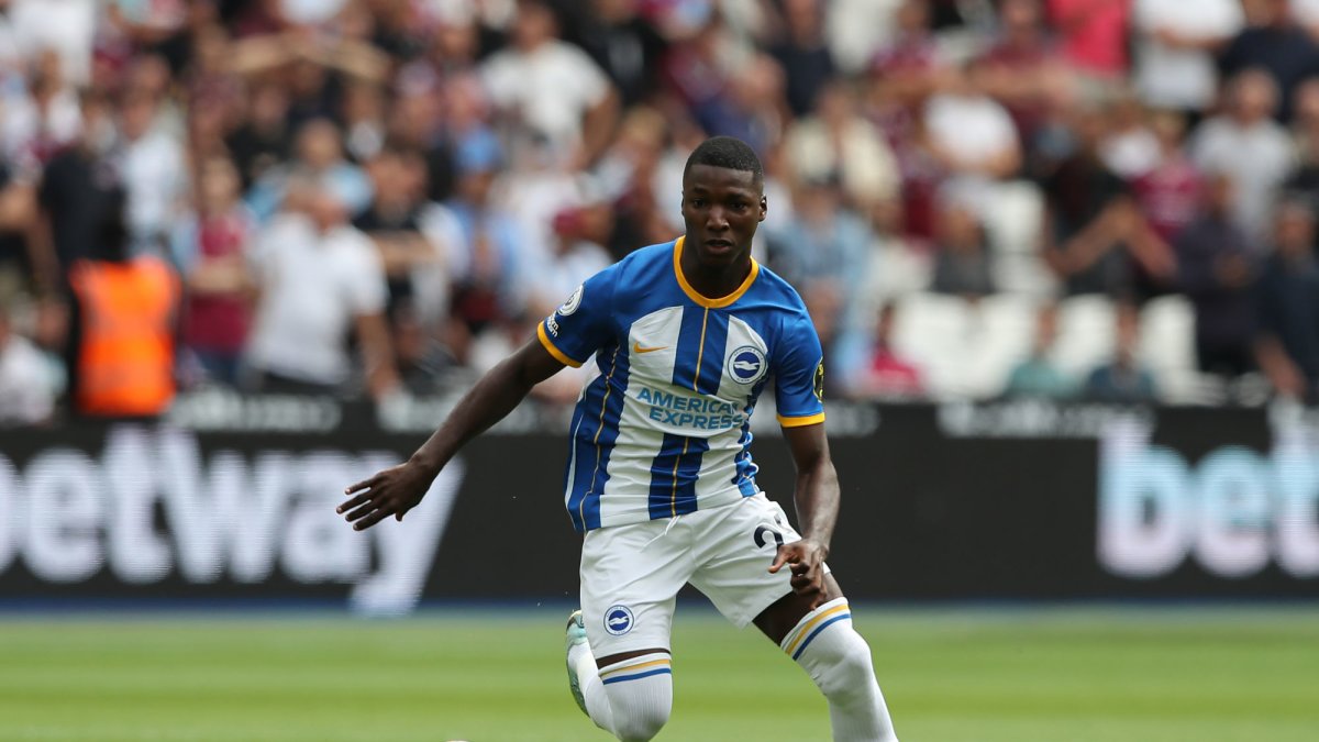 Moises Caicedo maneja los ritmos del mediocampo en las gaviotas.