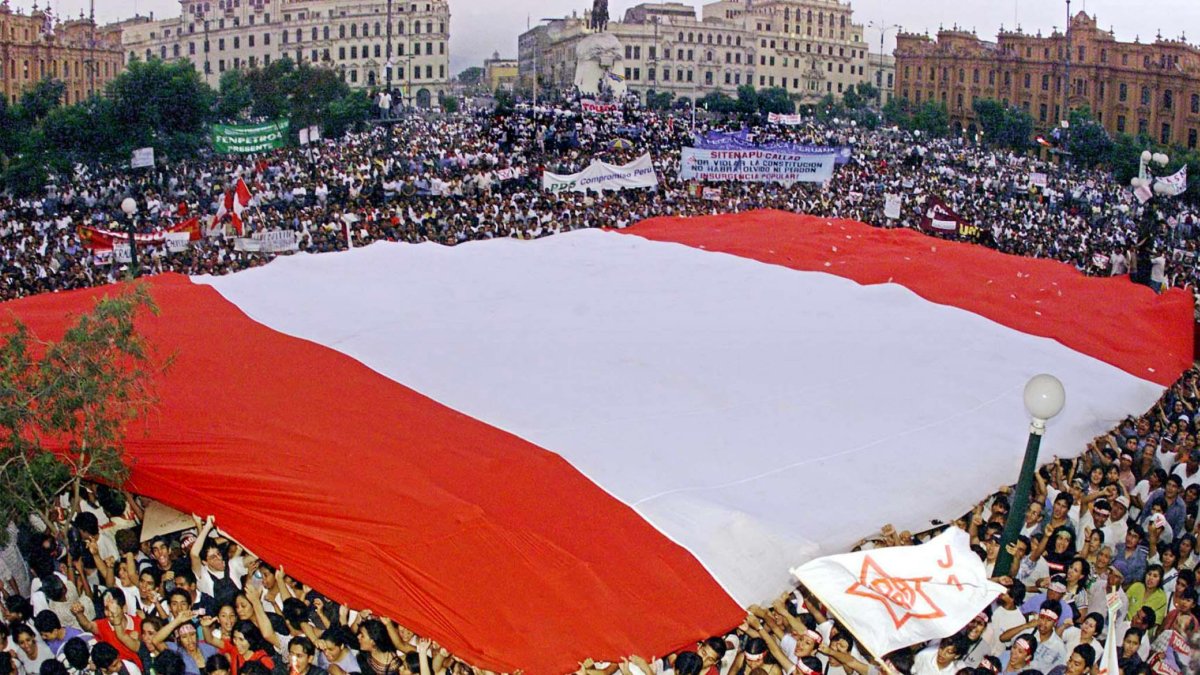 Foto referencial. La bandera de Perú desplegada