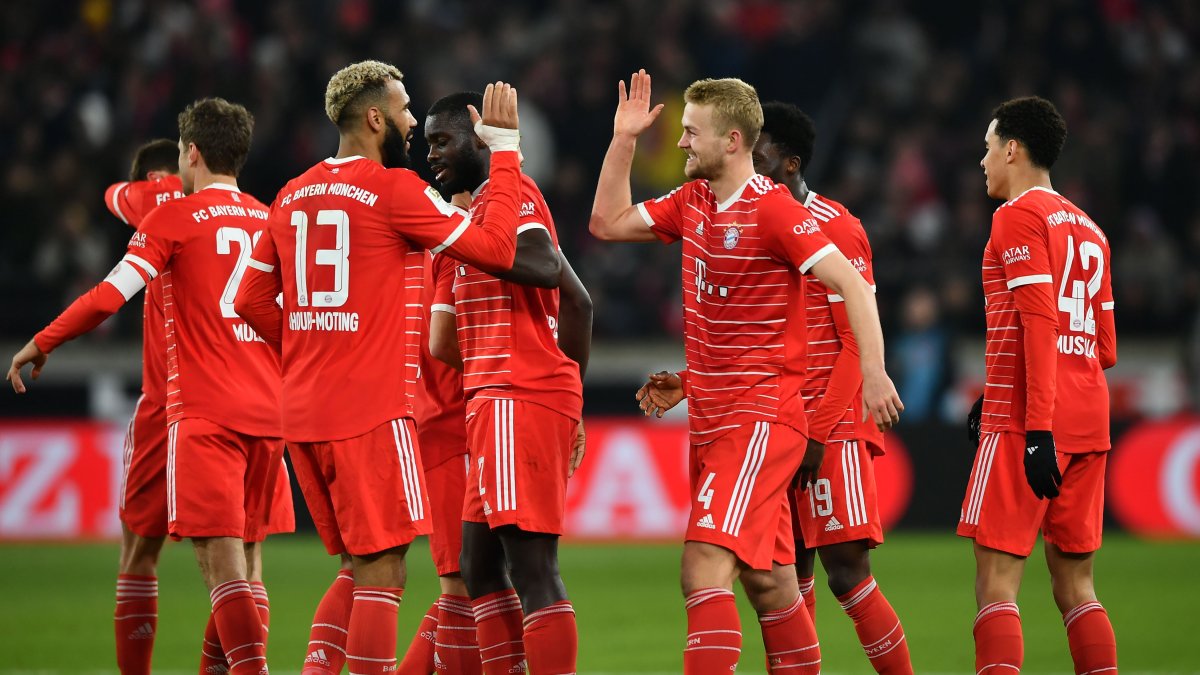 Los jugadores del Bayern celebran el 1-2 ante el Stuttgart.