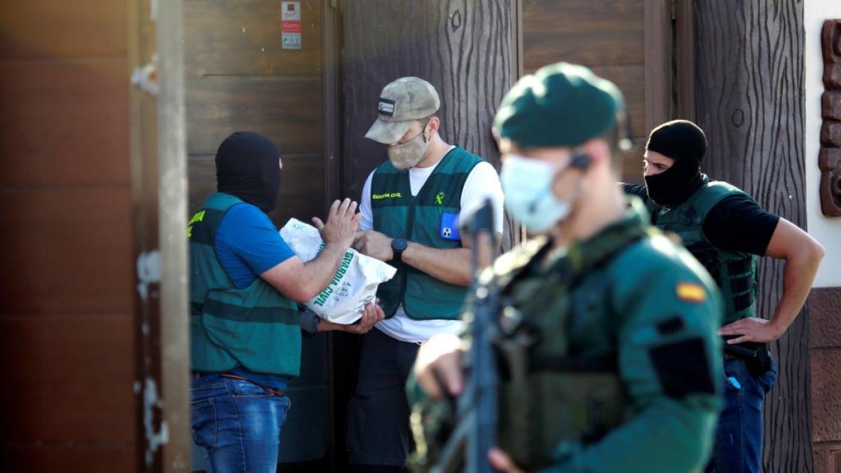 Control. Además de la intervención de puertos se investiga a empresas dedicada al blanqueo de activos.