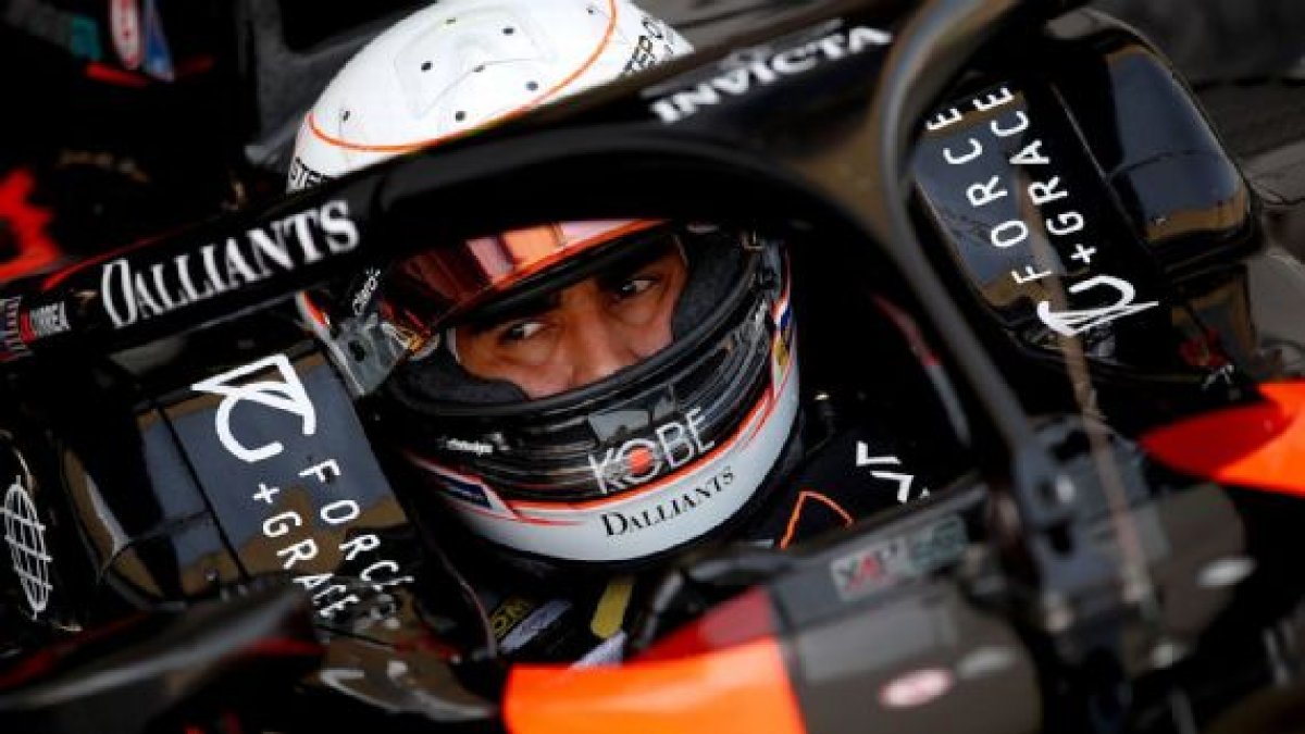 El nacido en Quito corre ahora con el equipo Van Amersfoort Racing.