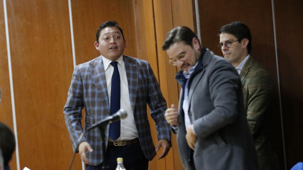Defensa. El abogado David Meza (izquierda) defiende al expresidente y exvicepresidente Lenín Moreno.