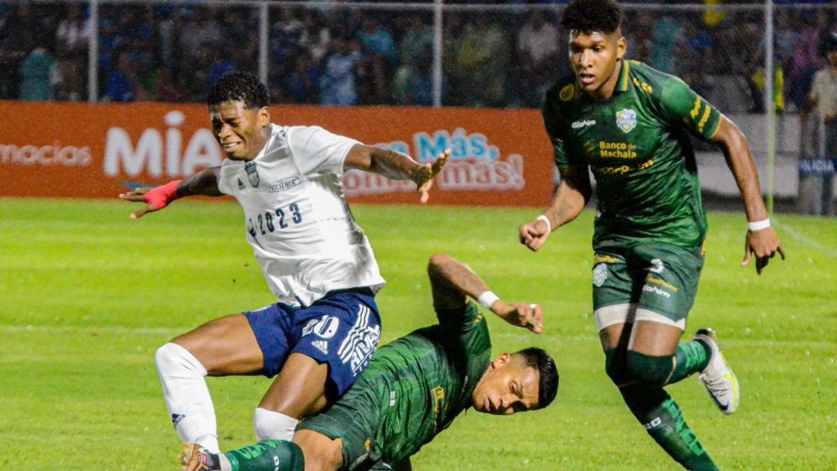 El jugador eléctrico sufrió una fuerte lesión que según expertos, sería el final de la temporada para el.