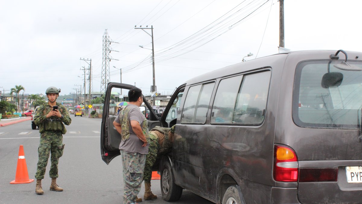 Esmeraldas se encuentra en estado de excepción desde el viernes último.