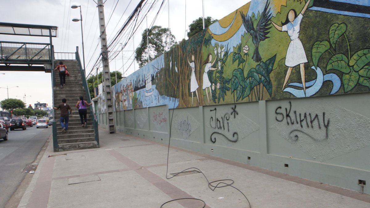La maestra intimidada pertenece al colegio fiscal Veintiocho de Mayo, ubicado en el norte de la ciudad.