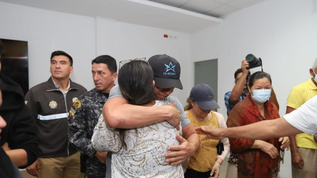 Comerciante secuestrado se reencontró con su familia.