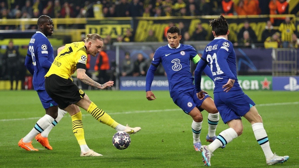 Borussia Dortmund golpeó primero en la idea y ahora busca la clasificación a cuartos de final.