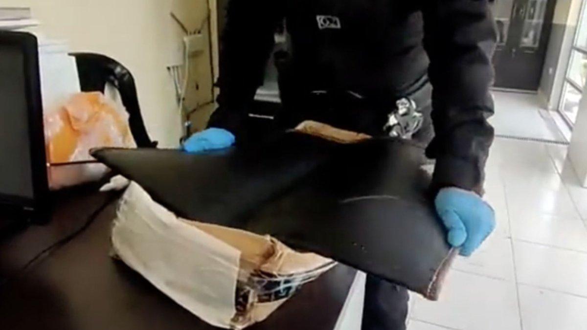 Evidencia. En unas cajas se halló la mercancía camuflada entre los tejidos