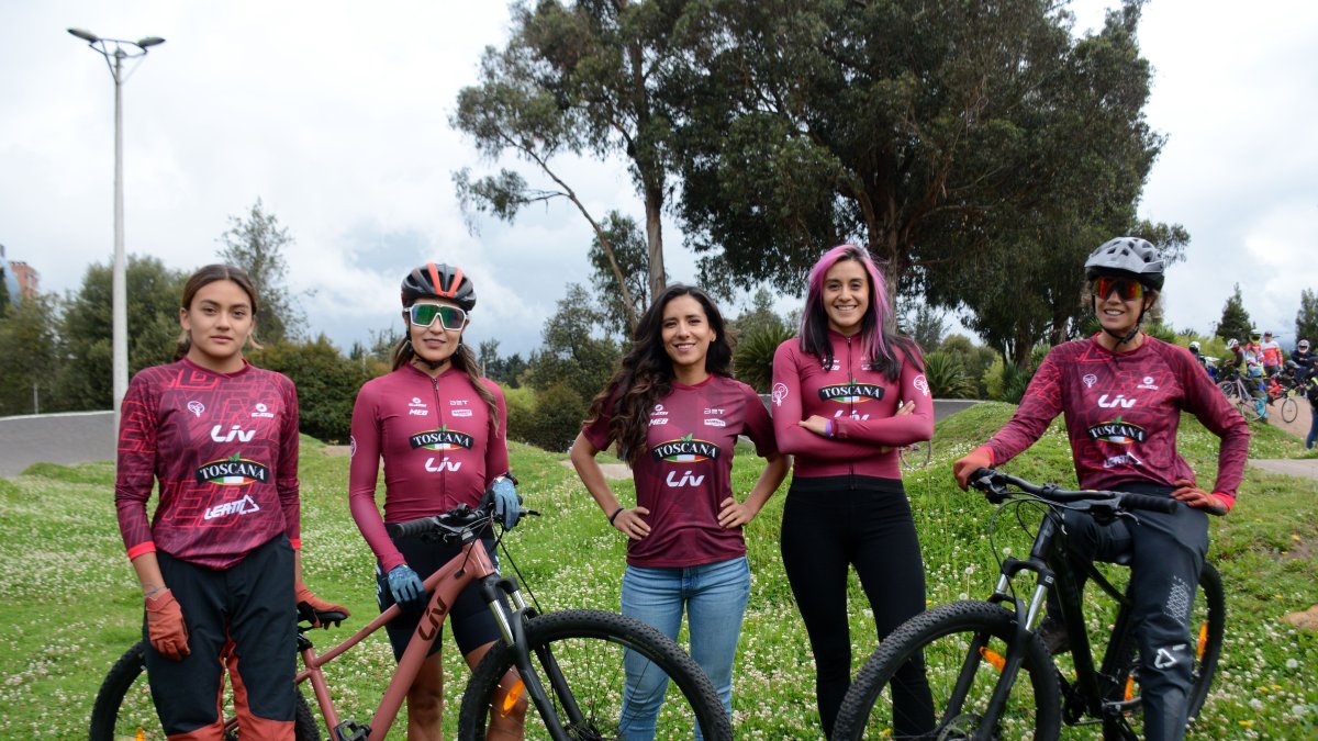 El flamante equipo MEB LIV - Toscana cuenta con representantes en enduro, cross country, bicicross y ruta. Busca inspirar a más mujeres para que se sumen a la práctica de esta disciplina deportiva.