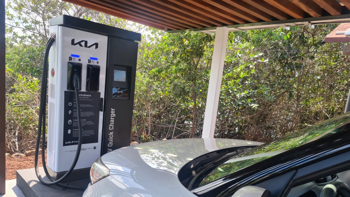 La primera electrolinera de Kia ya brinda servicio en las Islas Encantadas.