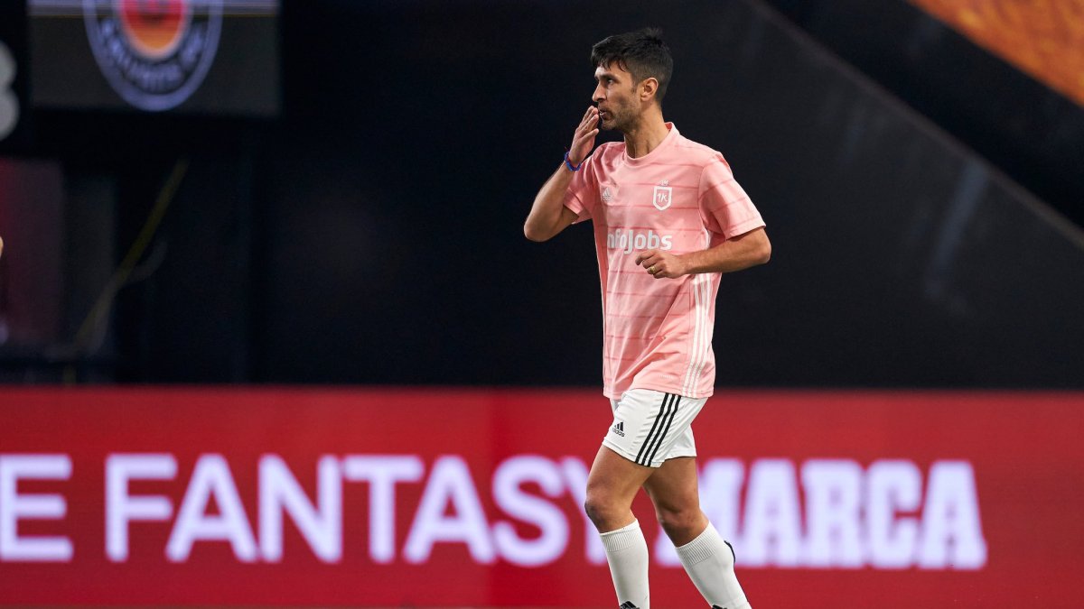 Alberto Bueno, delantero del club 1K, es el goleador de la Kings League, con 11 anotaciones.