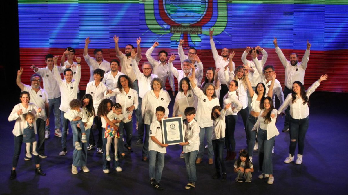 La familia Terán en su acto de celebración.