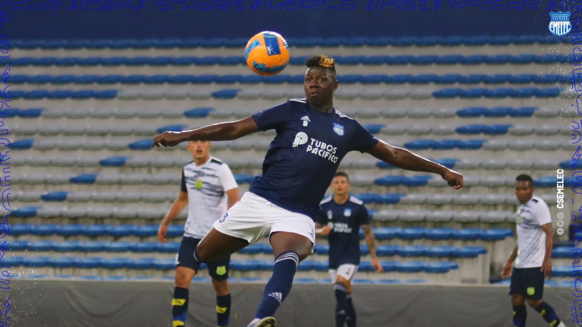 Alejandro Cabeza regresaría a la titularidad en Emelec, para el duelo ante el Deportivo Cuenca.