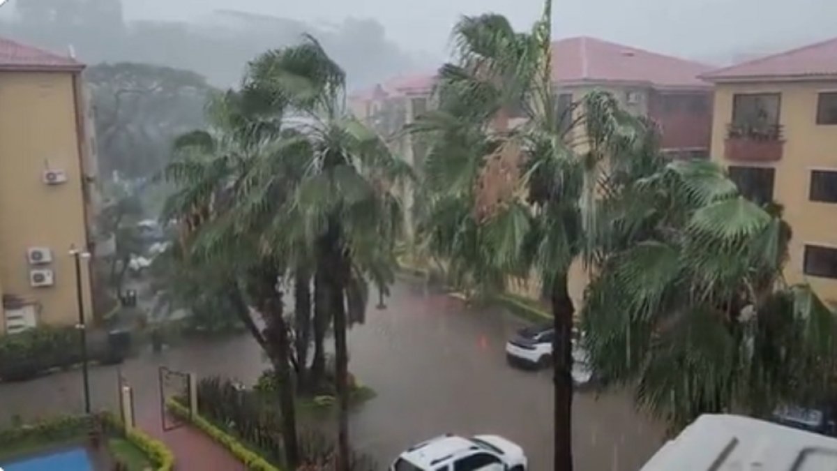 Fuerte aguacero la tarde de este miércoles 8 de marzo en el norte de Guayaquil