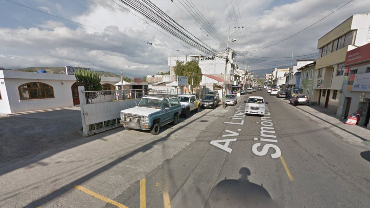 Sitio. Frente a un restaurante tradicional del pueblo de la parroquia, el atraco se perpetró a plena luz del día
