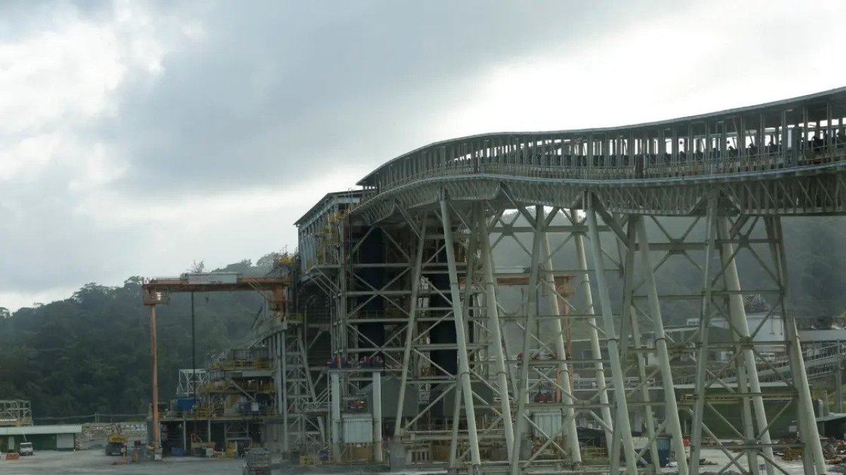 Vista de la mina a cielo abierto, de la compañía canadiense First Quantum Minerals, en Donoso, Panamá.