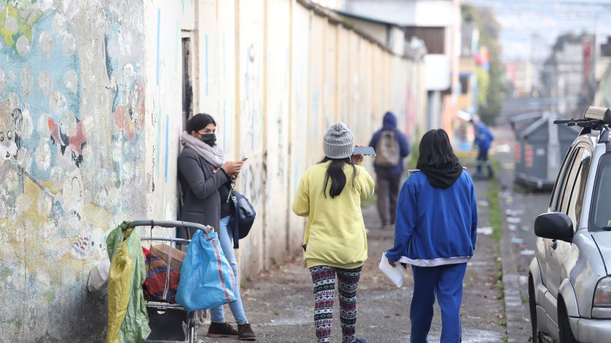 Malestar. Los padres de familia de los estudiantes afectados han solicitado a las autoridades que se indague.