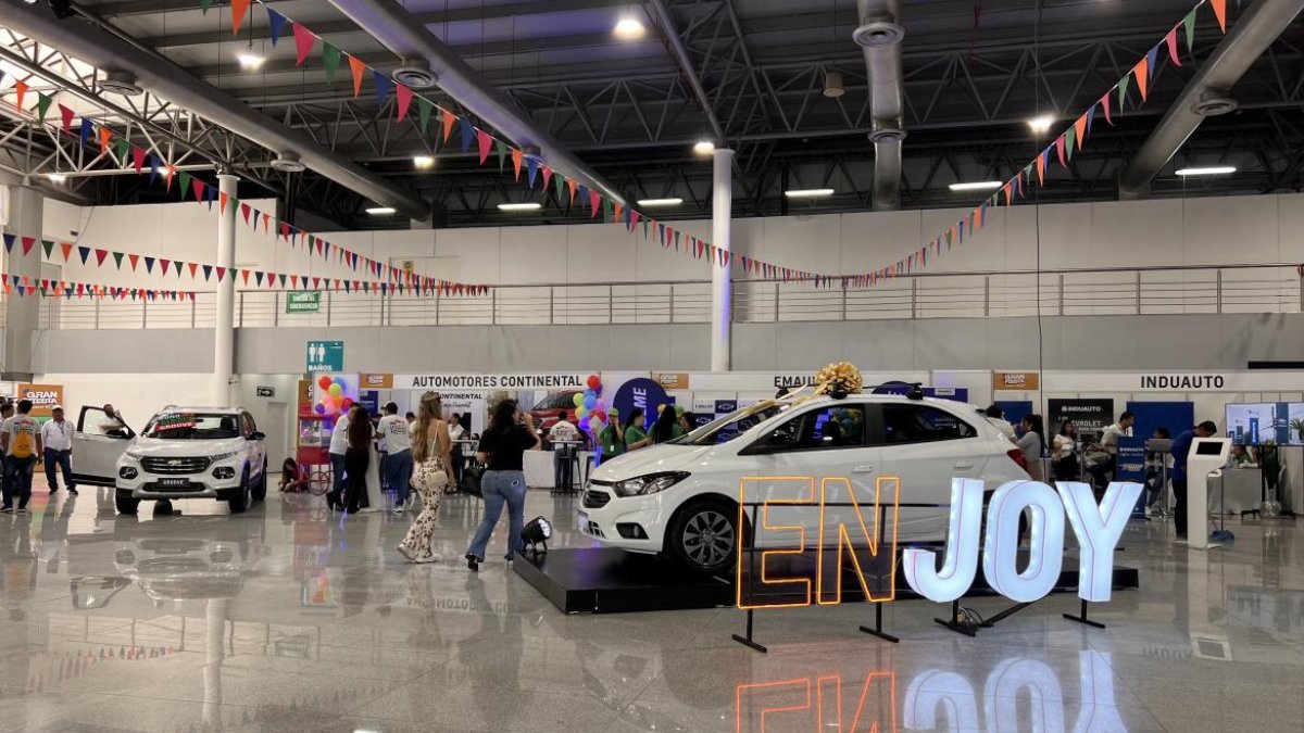 En la feria se sorteará, solo por llenar un formulario y cotizar un Chevolet, un JOY BLACK HB.