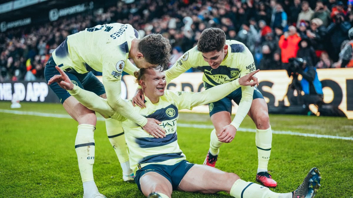 Erling Haaland fue la figura del City al marcar el gol del triunfo sobre el Crystal Palace.