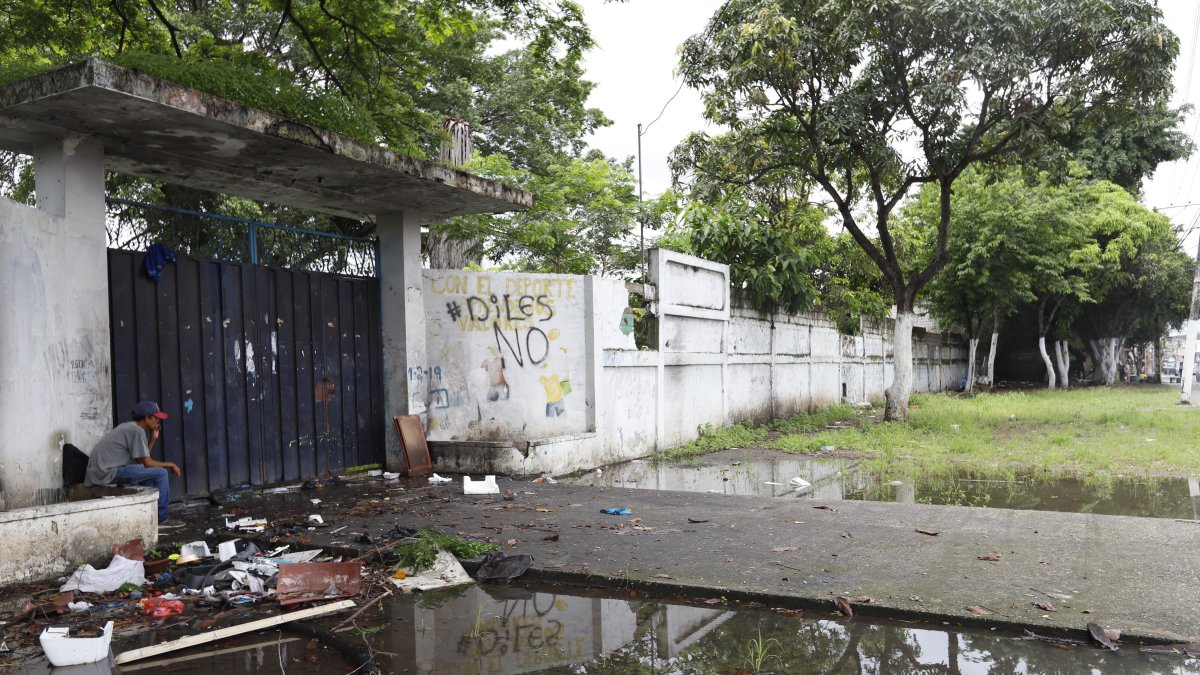 La estructura de la escuela Shyri Cacha, en la 26 y la K, es un sitio insalubre hace ocho años.