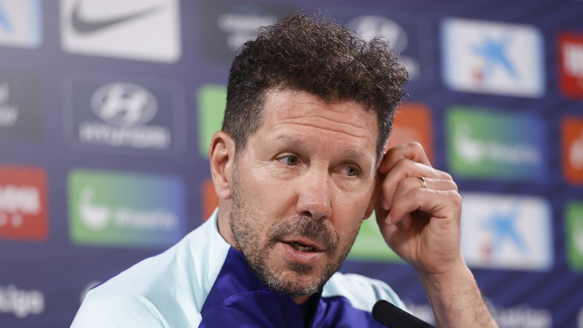 El entrenador argentino del Atlético de Madrid, Diego Pablo Simeone durante la rueda de prensa previo a su enfrentamiento liguero contra el Girona de este lunes 13 de marzo.