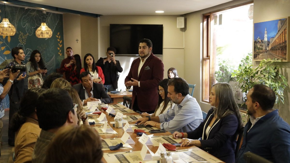 Saludo. A finales de febrero, Muñoz llamó a los concejales electos a una reunión para darles un saludo protocolar y hablar de temas de la ciudad.