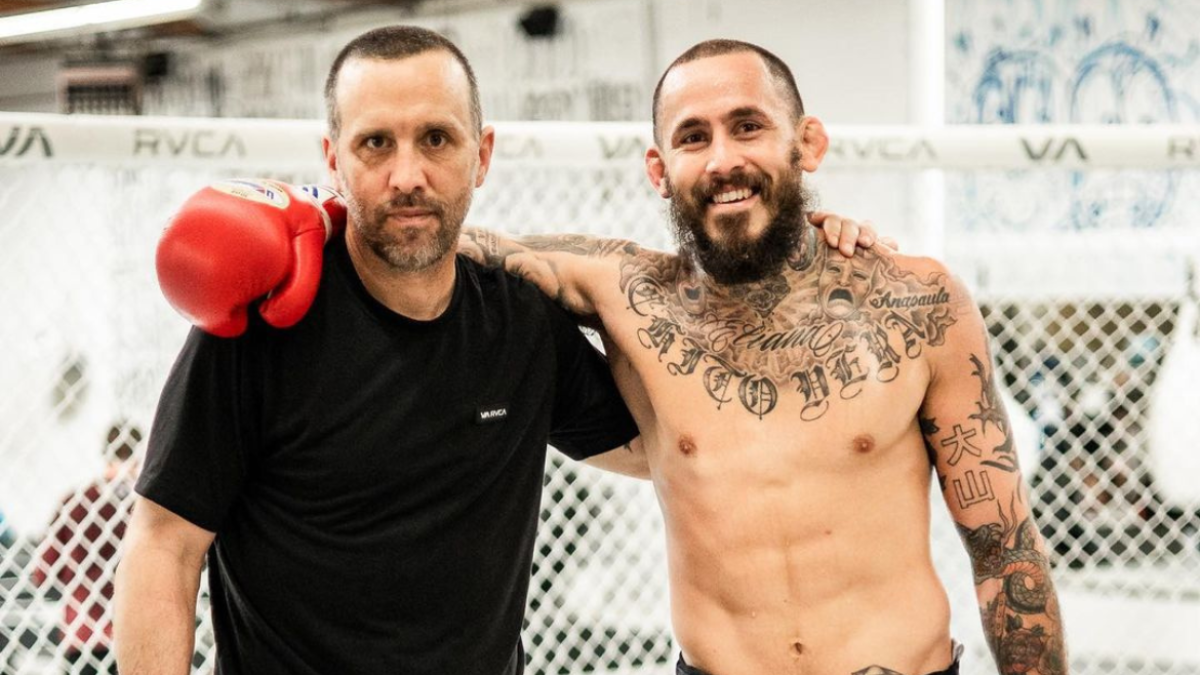 El manabita se encuentra concentrado con su campamento previo al combate del próximo 25 de marzo.