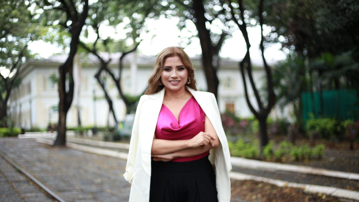 Irene tiene 36 años.