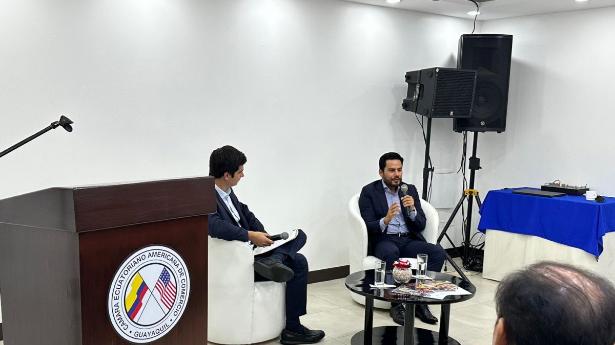 Los ponentes dieron detalles del proyecto.